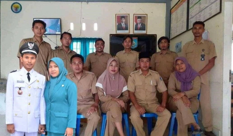 Kepala Desa Eyat Mayang Adakan Rapat Internal Evaluasi Kinerja Akhir Tahun 2024