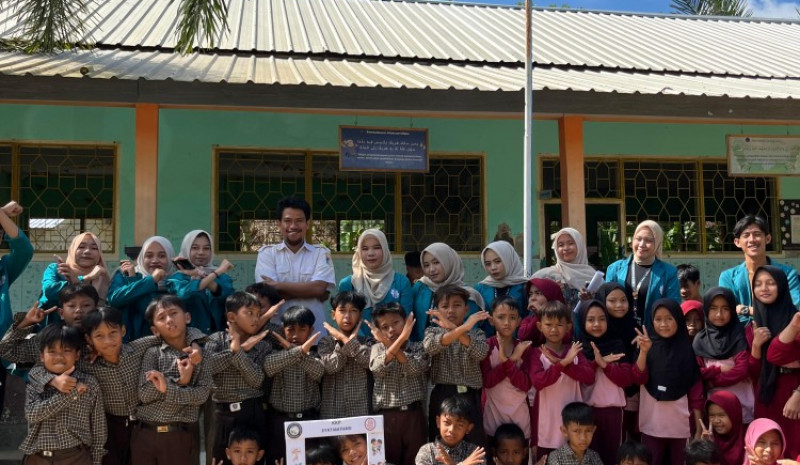 Sosialisasi “Ramah Perempuan dan Anak – Stop Bullying” oleh Mahasiswa KKP UIN Mataram di SDN 1 Desa Eyat Mayang